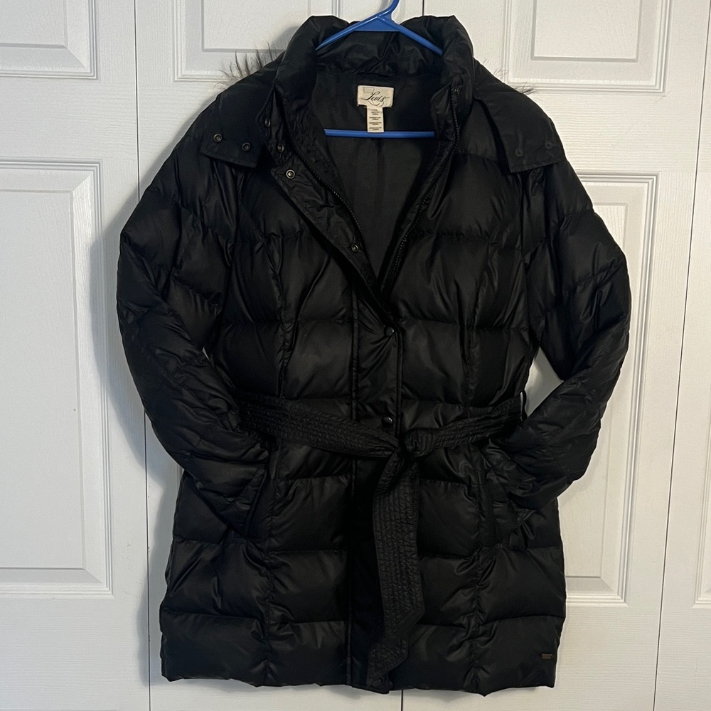 Levi's Women's Black Puffer Coat with Belt SIZE Large EUC barely worn